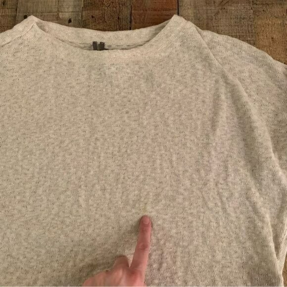 Anthropologie womens oversized long sleeve heathered light gray knit top -M - Picture 2 of 9